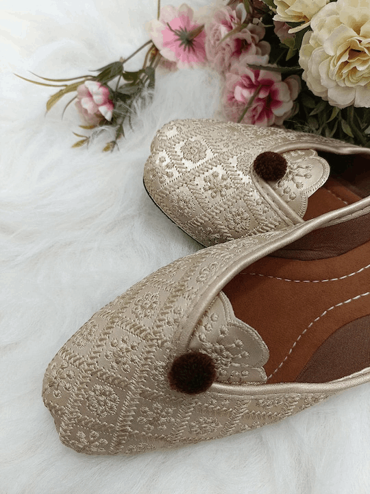 Women Gold-Toned Embellished Leather Ethnic Mojaris Flats